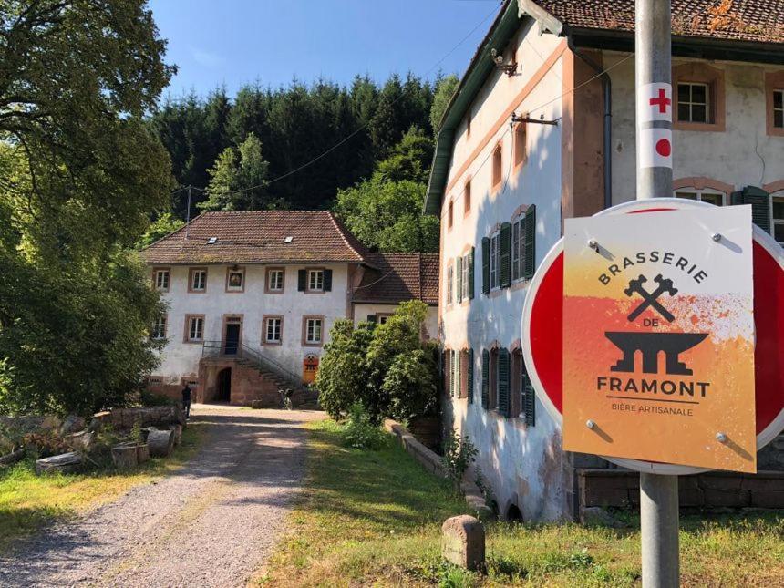 La Demeure Des Forges Apartamento Grandfontaine  Exterior foto